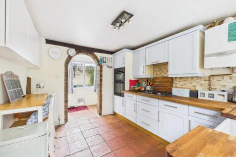 Kitchen- Mark Stephens EweMove Newmarket and Soham