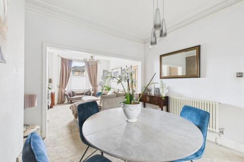 Dining Room- Mark Stephens EweMove Newmarket and S