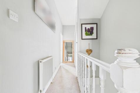 Landing- Mark Stephens EweMove Newmarket and Soham