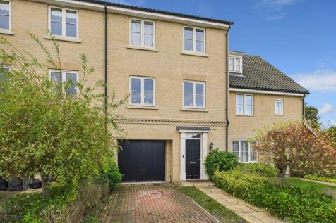 Front of House- Mark Stephens EweMove Newmarket an