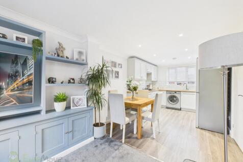 CAM03589G0-PR0085-STILL005