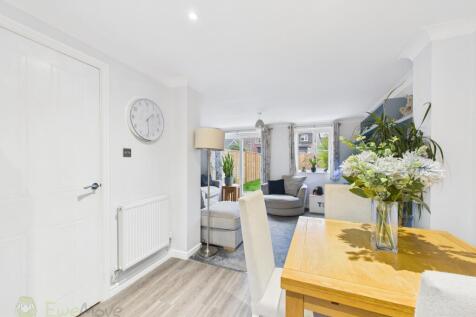 CAM03589G0-PR0085-STILL012