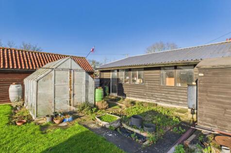 Front Garden- Mark Stephens EweMove Newmarket and