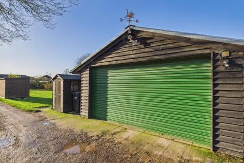 Garage- Mark Stephens EweMove Newmarket and Soham