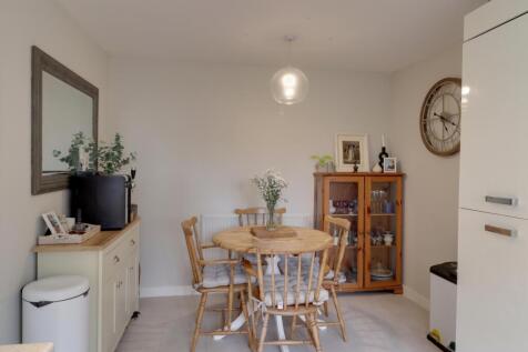 Kitchen Diner EweMove Swindon South Chris Burns