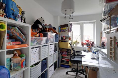 Bedroom Four EweMove Swindon South Chris Burns