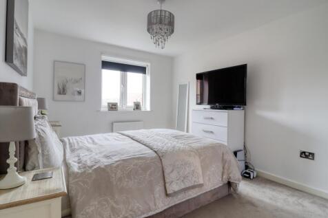 Bedroom Two EweMove Swindon South Chris Burns