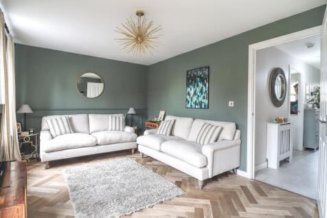 Lounge EweMove Swindon South