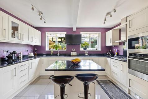 A09 - 372 Totnes Road Paignton - 240828