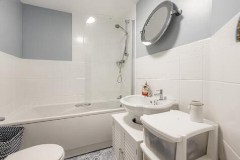 A15 - 64 Shearwater Dr Torquay - 240828