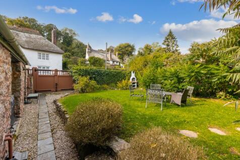 A09 - Cockington, Meadow Thatch - 241005