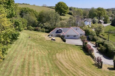EweMove South Molton - The Bungalow - Meadow