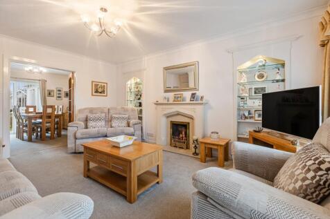 A11 - 7 Gard Close Torquay - 250120