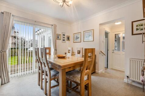 A08 - 7 Gard Close Torquay - 250120