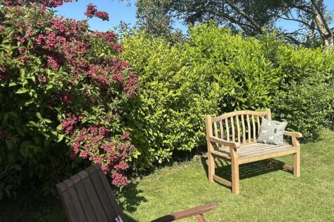 EweMove South Molton - Four Ways Drive - Garden