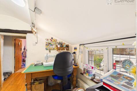 CAM03640G0-PR0039-STILL025