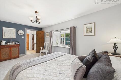 EweMove South Molton - Pollards Farm - Master Suit
