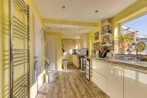 Ewemove Taunton - Parkfield Crescent (5)