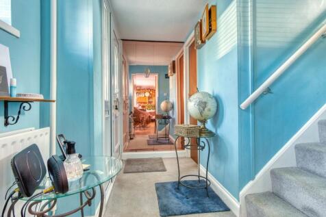 Ewemove Taunton - Parkfield Crescent (2)