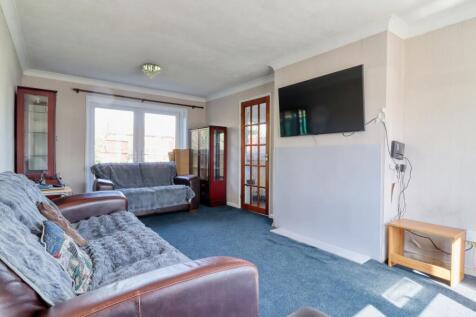 Lounge EweMove Swindon South