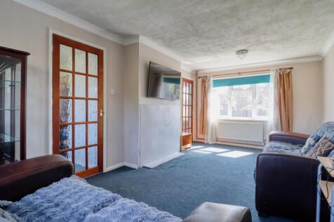 Lounge EweMove Swindon South