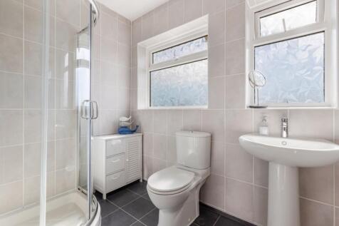 A15 - 30 Copythorne Rd Brixham - 250423