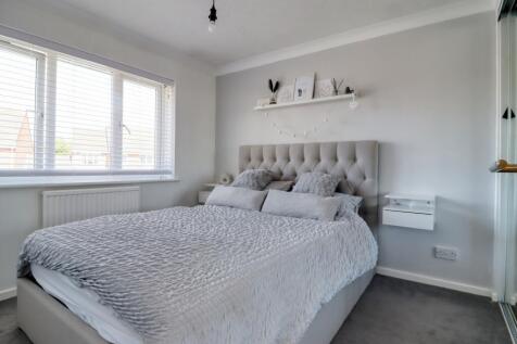 Bedroom One EweMove Swindon South