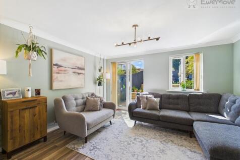 EweMove South Molton - Raleigh Mead - Living Area 