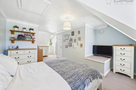 EweMove South Molton - Raleigh Mead - Master Bedro