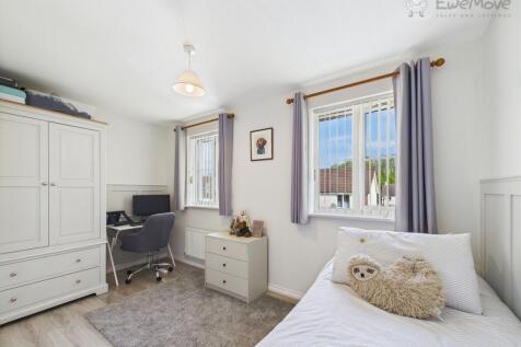 EweMove South Molton - Raleigh Mead - Bedroom 3