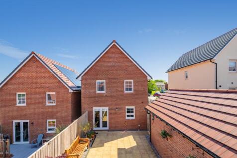 A06 - 1 Hollyberry Road Paignton - 250514