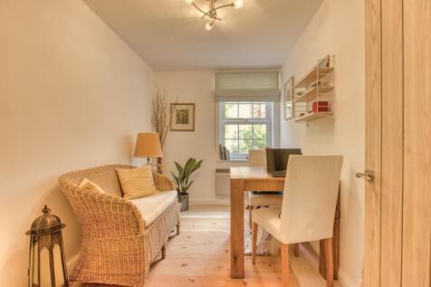 Ewemove Taunton - Eastgate Gardens (6)