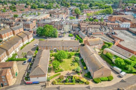 Ewemove Taunton - Eastgate Gardens (1)
