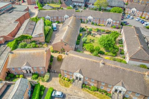 Ewemove Taunton - Eastgate Gardens (2)