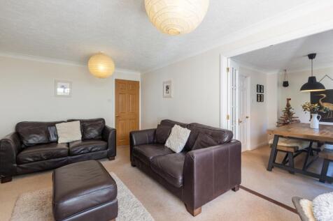 A11 - 12 Grampian Close, Paignton - 250522