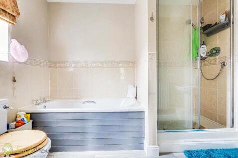 Master Bedroom Ensuite 