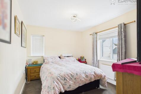 CAM03640G0-PR0046-STILL028