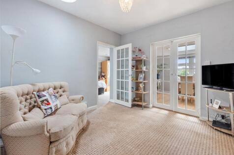 A16 - 115 Goodrington Road Paignton - 250606