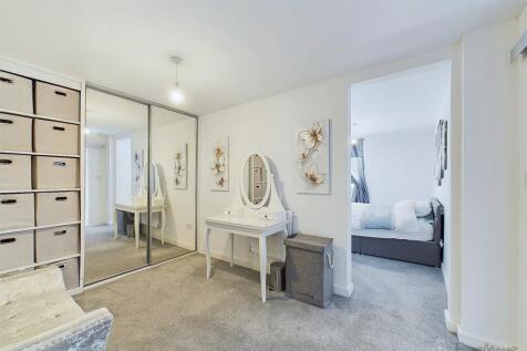 Master Suite Dressing Room
