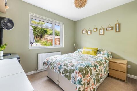 A14 - 14 Clifton Crescent, Paignton - 250626