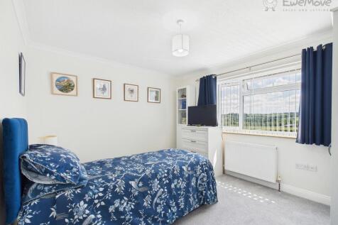 CAM03640G0-PR0054-STILL035