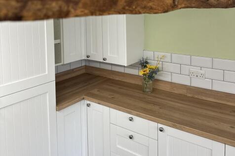 EweMove South Molton - East Street - Kitchen Beam
