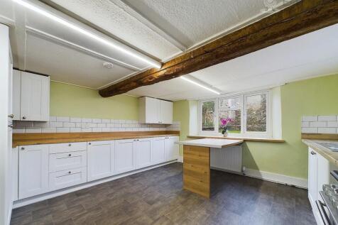 EweMove South Molton - East Street - Kitchen 2