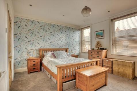 Ewemove Taunton Greenway Av (13)
