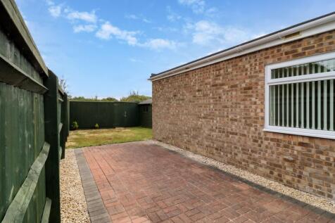 Garden Patio Ewemove Swindon South