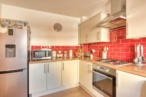 Ewemove Taunton - Roys Place (17)