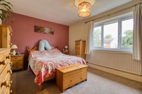 Bedroom One - EweMove Swindon South