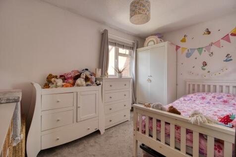 Bedroom 2 - EweMove Swindon South