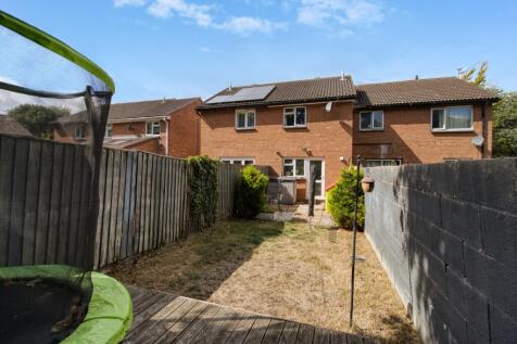 Garden - EweMove Swindon South