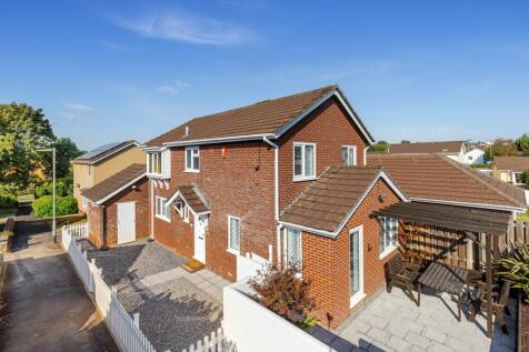 A01 - 9 Fox Tor Close, Paignton - 250821